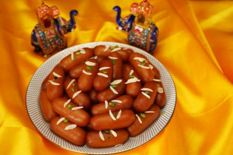 Gulab Jamun Lamba