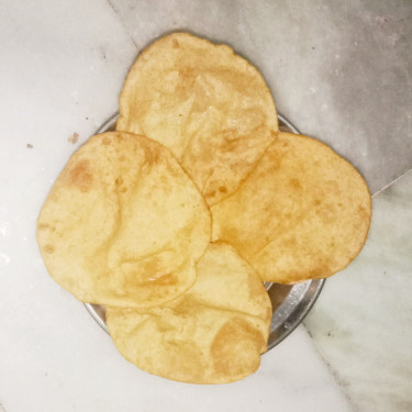 Puri With Aloo Sabji [4 Pcs]