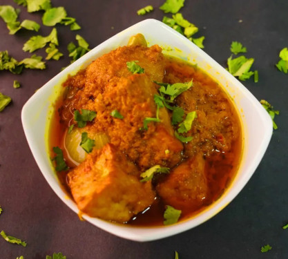 Alou Pyaz Paneer Ki Sabzi