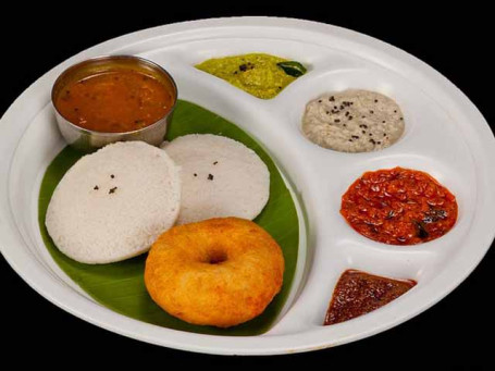 Idli Vada Sambar (2 Pcs)