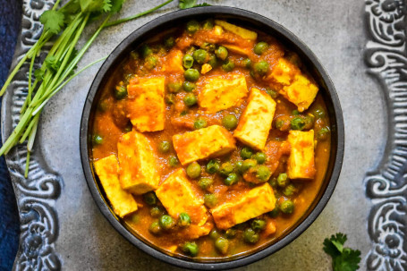 Matar Paneer (1 Kg)