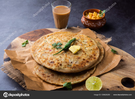 Corn Pyaz Paratha (1Pc Curd Picke)