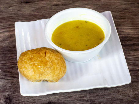 Dal Ki Kachori With Kadi Chatni