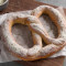 Pretzel Alla Panna Acida E Cipolla