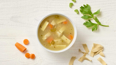 Zuppa Di Tagliatelle Di Pollo Per Bambini