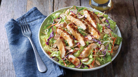 Insalata Di Pollo Orientale Alla Griglia