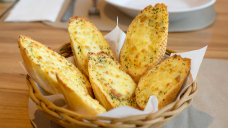 Garlic Bread Loaf With Mozzarella Cheese