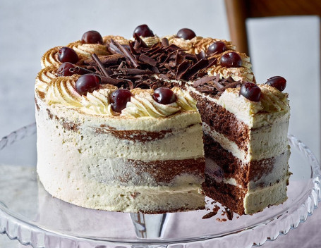 Hazelnut Naked Cake