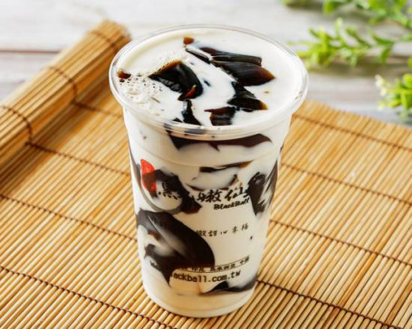 鮮奶仙草凍飲 Fresh Milk With Grass Jelly