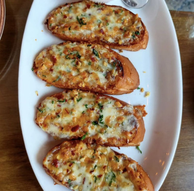 Veg Cheese Garlic Bread [4 Pieces]