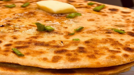 Tandoori Gobhi Paratha{1} +Curd Pickle