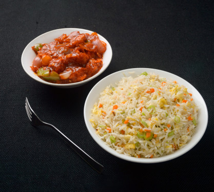 Veg Fried Rice Bowl With Hot Garlic Curry