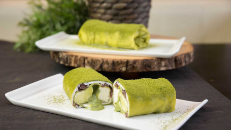 Matcha Crepe Roll