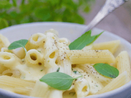 Veg Primavera Al Penne Pasta (Cream Sauce)