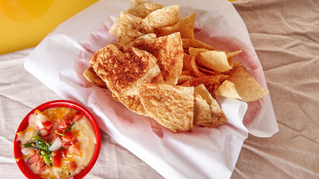 Chips Queso Con Carne Macinata Stagionata