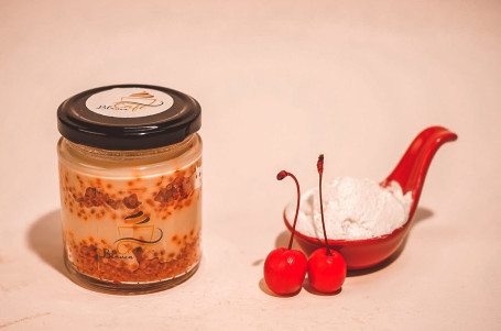 Motichoor Laddu With Rabdi Jar