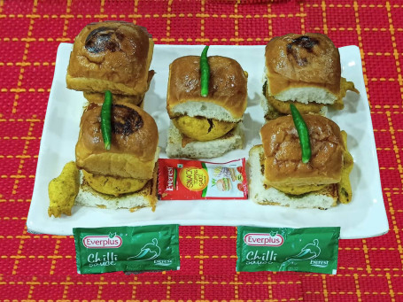 Jumbo Special Vada Pav 2 Pcs, Hari Chutney Salad