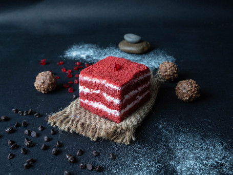 Red Velvet Pastry (1 Pc) (Eggless)