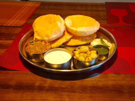 Poori Bhaji (Per Plate)