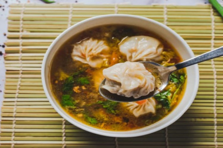 Veg Thukpa Momo Soup