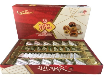 Assorted Kaju Pista Sweets Collection (700 Gms)