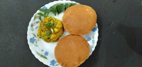 Puri With Sabji 4 Pc