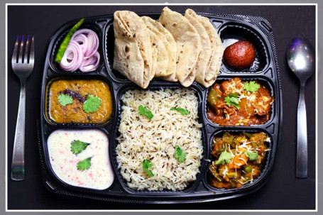 Ghar Jaisi Veg Thali