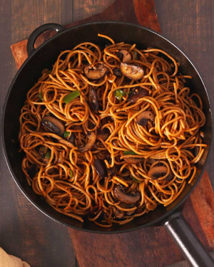 Veg Hakka Noodle Or Rice+ Mushroom Dry