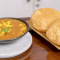 Poori (4 Pcs) With Aloo Ki Sabzi