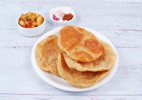 Poori Aloo 4 Pieces