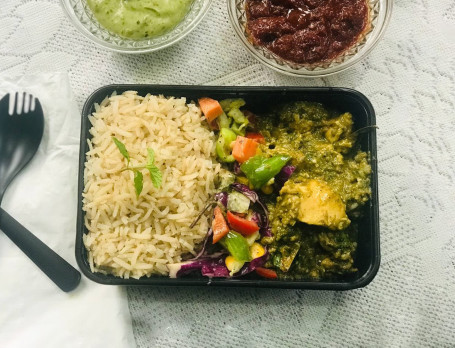 Brown Rice With Chicken Palak Gravy