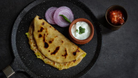 Allo Paratha With Curd