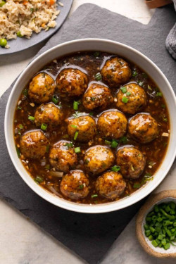 Veg Manchurian With Gravy [Serves 1]