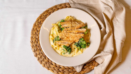 Fettuccine Di Broccoli Di Pollo