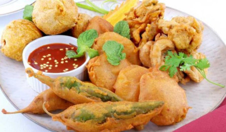 Mixed Pakode (10 Pcs)