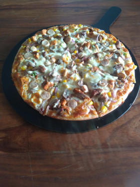 Chicken Tadka Pizza