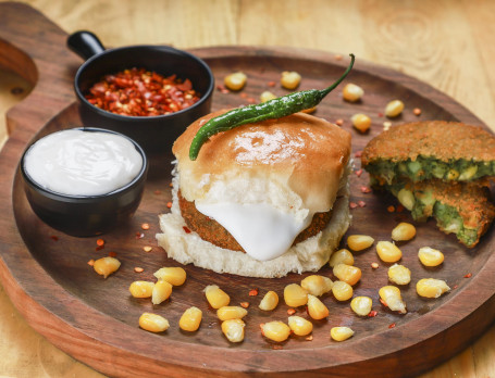 Makkai Palak Vada Pav-1Pcs