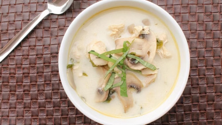 Tom Ka Chicken Coconut Soup For 2