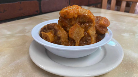 Pranzo Di Rabo Guisado