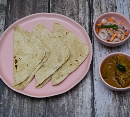 Chapati And Fish Curry Combo