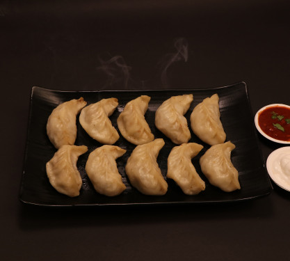 Cheese Corn Steamed Momos [8Pieces]