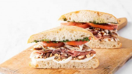 Panino Di Pollo Al Prosciutto