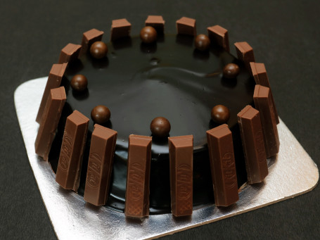 Kitkat Cake(500 Gm)