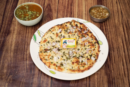 Amritsari Alu Gobi Kulcha