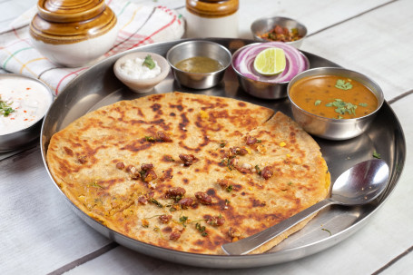 Rajma And Laccha Parantha