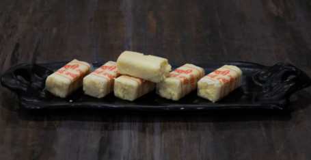 Malai Burfi [Kalakand]