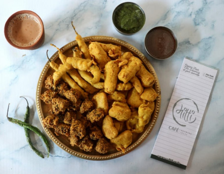 Mix Bhajiya Platter (Serves 2)