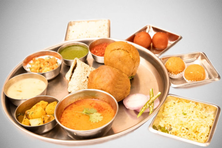 Ashirwad Special Dal Bafla Thali