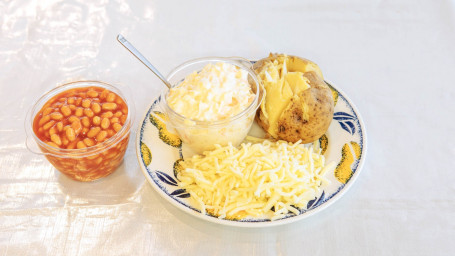 Patate Al Forno Con Insalata Di Cavolo