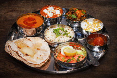 Bansuriwala Special Roti Thali